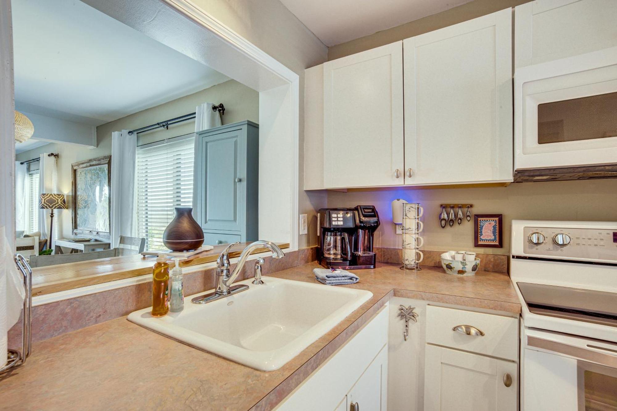 Harbor Island Condo With Deck - Steps To Beach! Oceanmarsh Subdivision Dış mekan fotoğraf